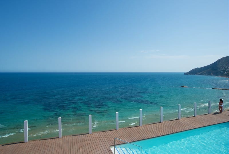 Vistas desde la piscina hotel Bahía Calpe