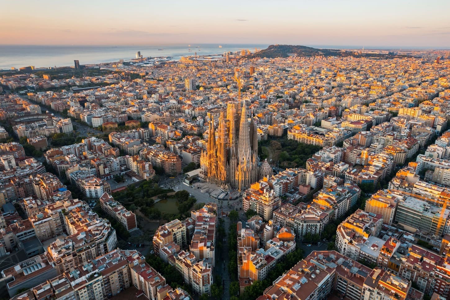 Fiestas del barrio de Gràcia y la Mercè - Barcelona