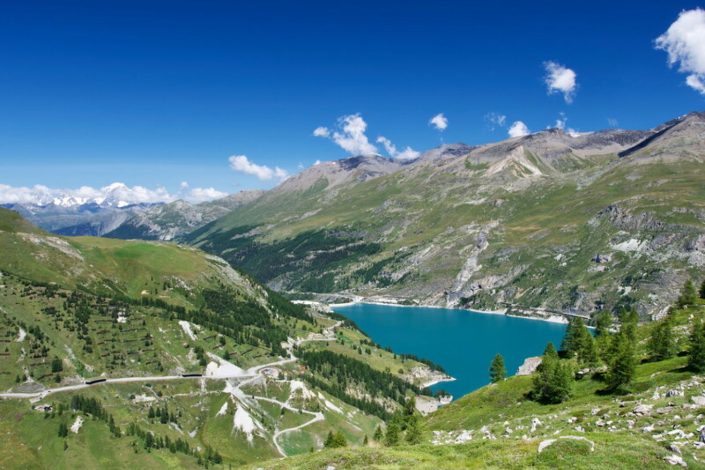 Alpes franceses con lago