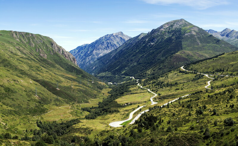 Montañas Andorra floración primavera