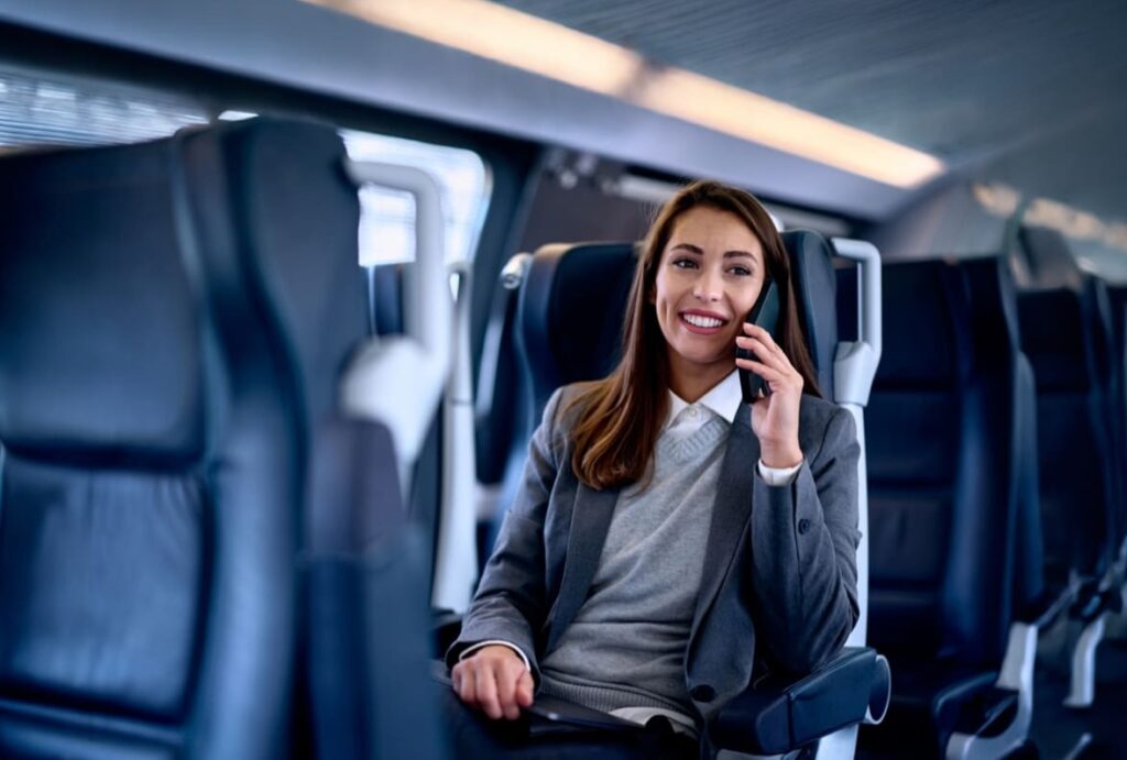 Mujer en viaje de negocios